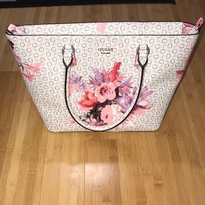 Guess tote large purse with flowers and zipper